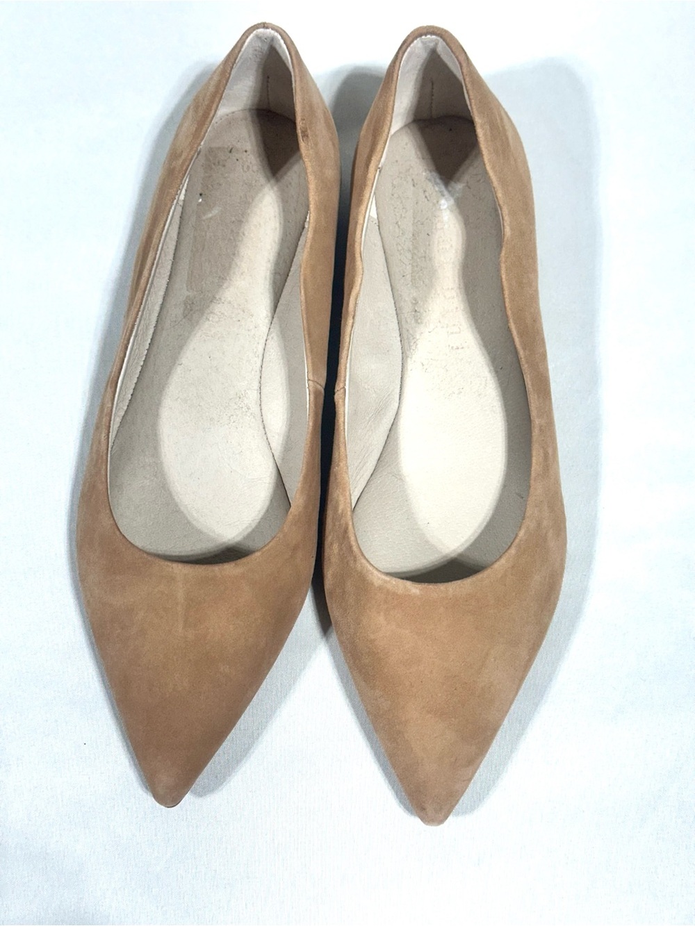 Gianni Bini Women’s Nude Tan Suede Pointed Toe Ballet Flats Size 8M